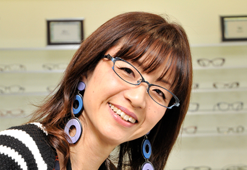 眼鏡に合わせた「自分らしいメイク」